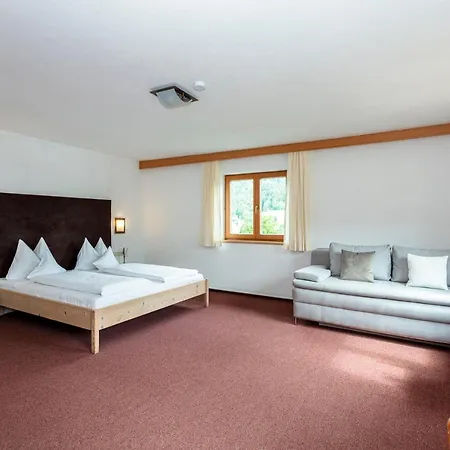 Guest house Der Pfindlhof 3*