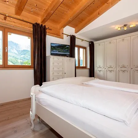 Der Pfindlhof Guest house