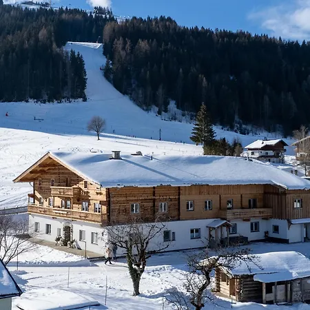 Der Pfindlhof Guest house Leogang